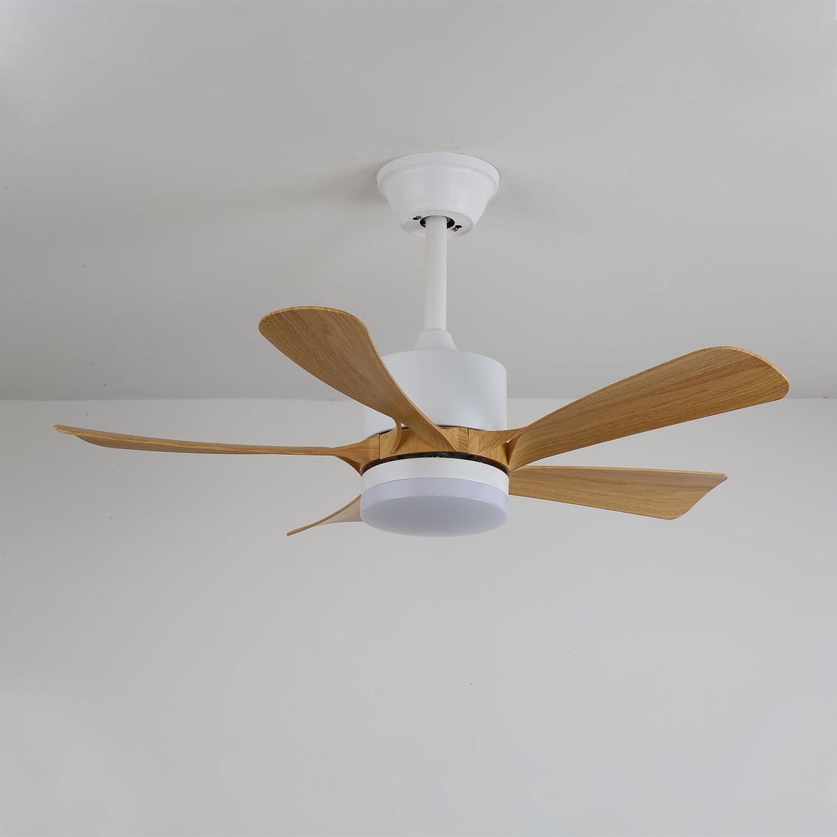 Sylven Moderner Holz-Deckenventilator mit Beleuchtung