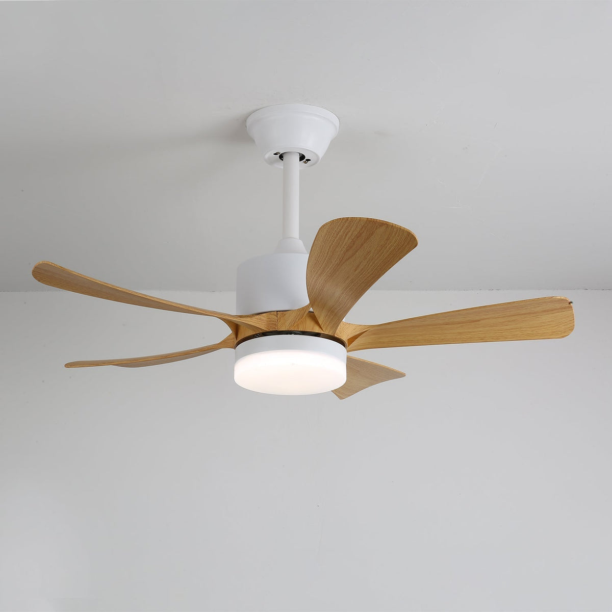 Sylven Moderner Holz-Deckenventilator mit Beleuchtung