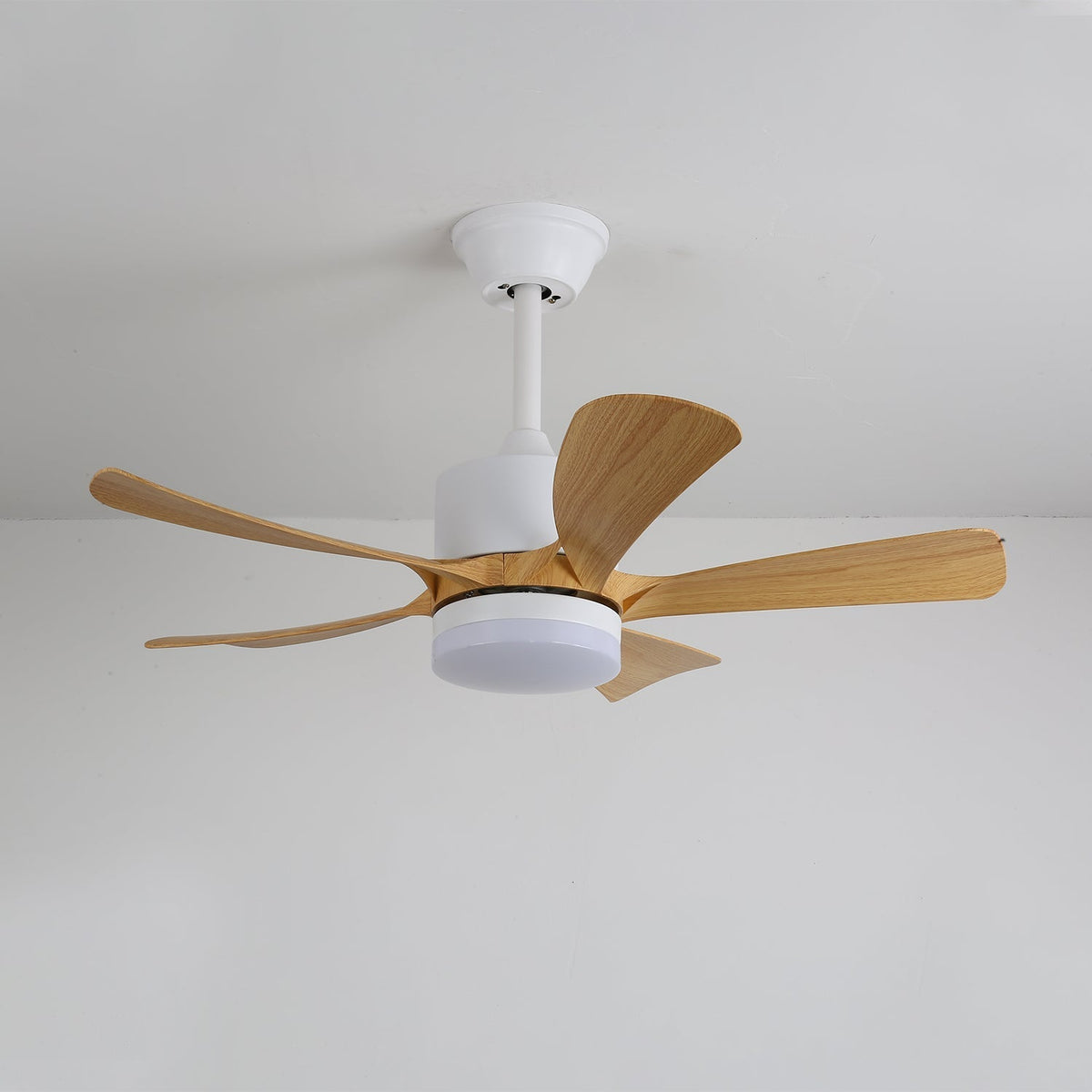 Sylven Moderner Holz-Deckenventilator mit Beleuchtung