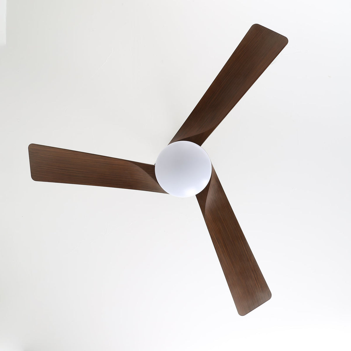 Evraeis Deckenventilator mit Beleuchtung aus Holz