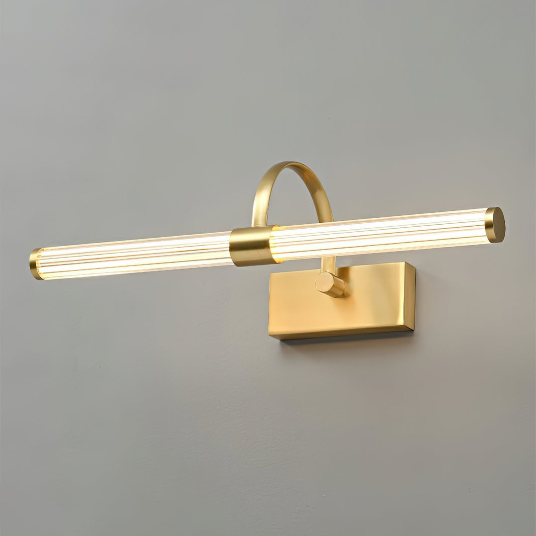 Beryl zeitgenössische minimalistische Messing-Wandleuchte