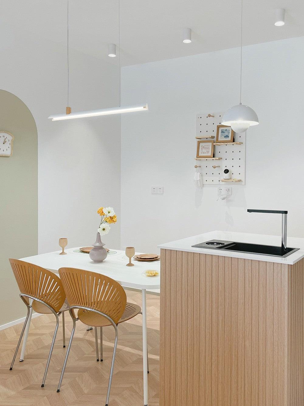 Linea Minimalistische Pendelleuchte aus Holz