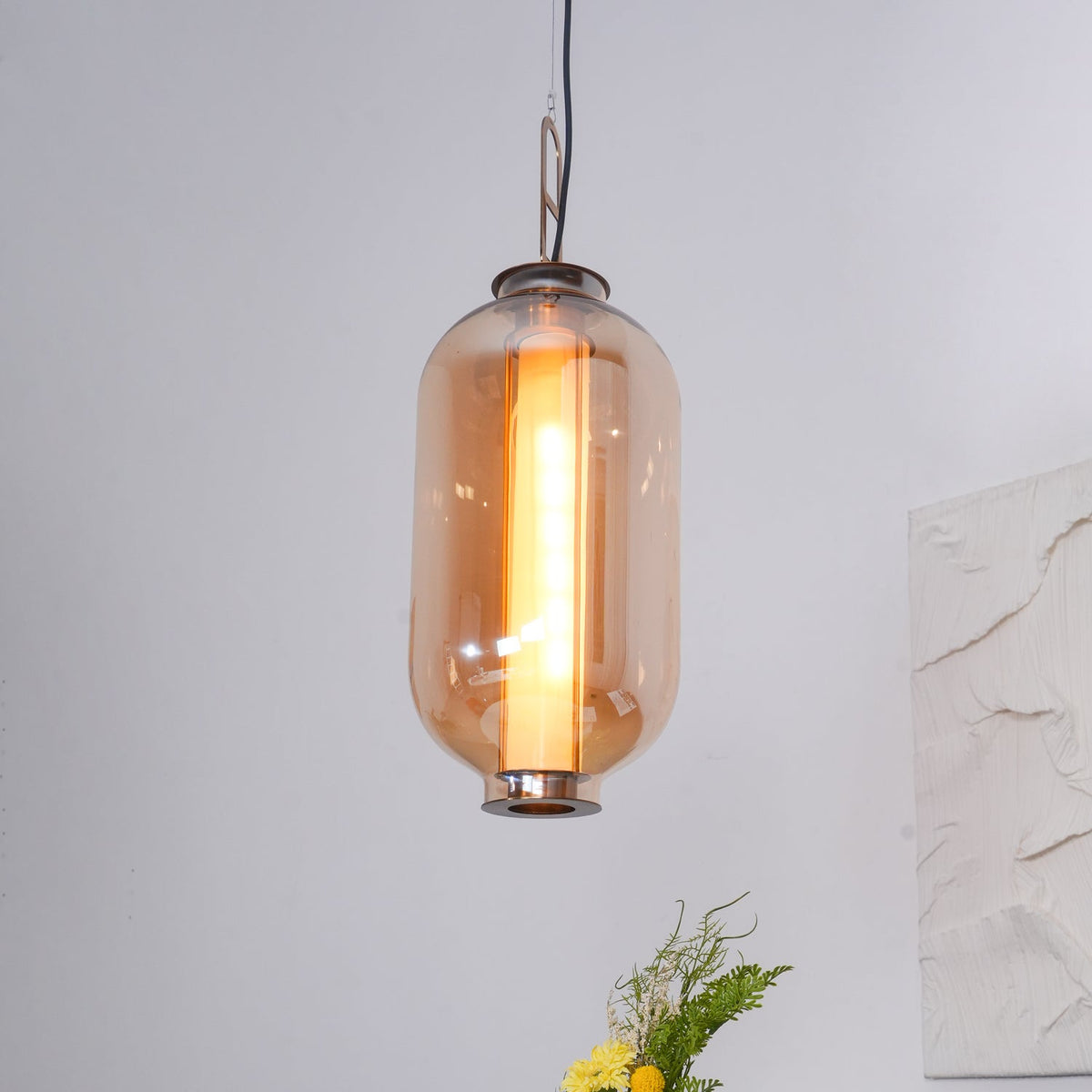 Uphaos zeitgenössische minimalistische Pendelleuchte aus Glas für das Familienleben
