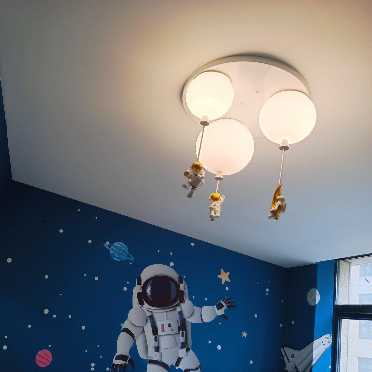 Gorvin Deckenleuchte Frosted Balloon Kombination