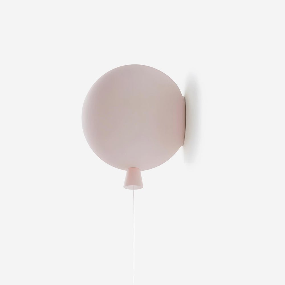 Celuenne Balloon Dream Wandleuchte aus Milchglas