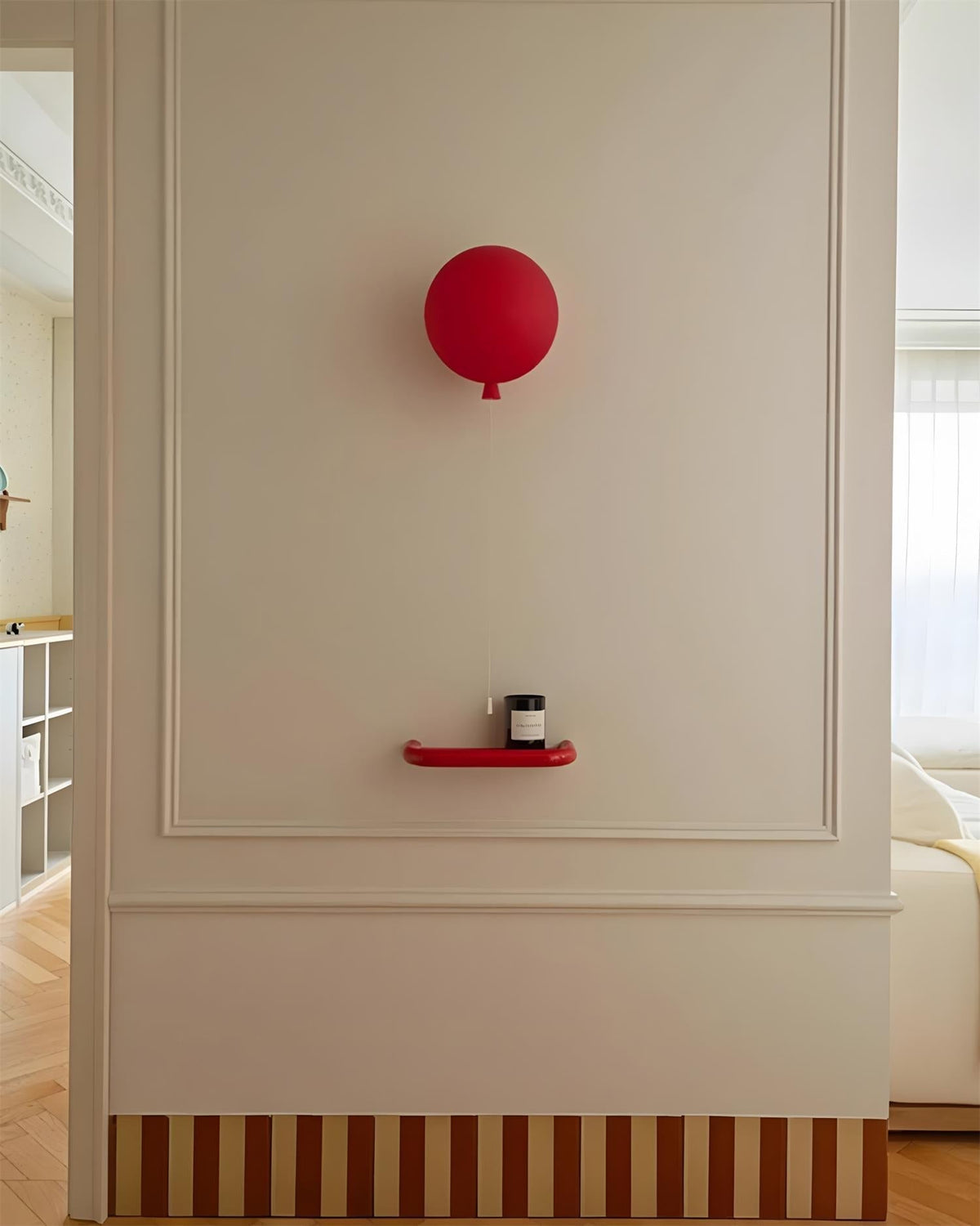 Celuenne Balloon Dream Wandleuchte aus Milchglas