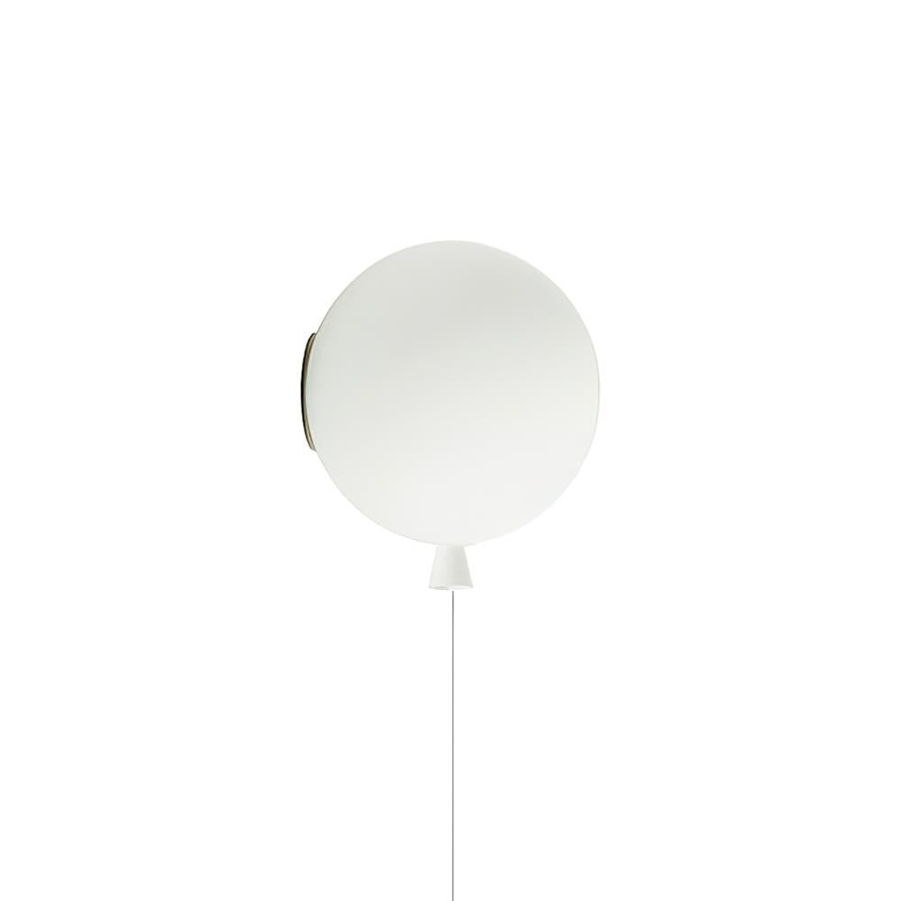 Celuenne Balloon Dream Wandleuchte aus Milchglas