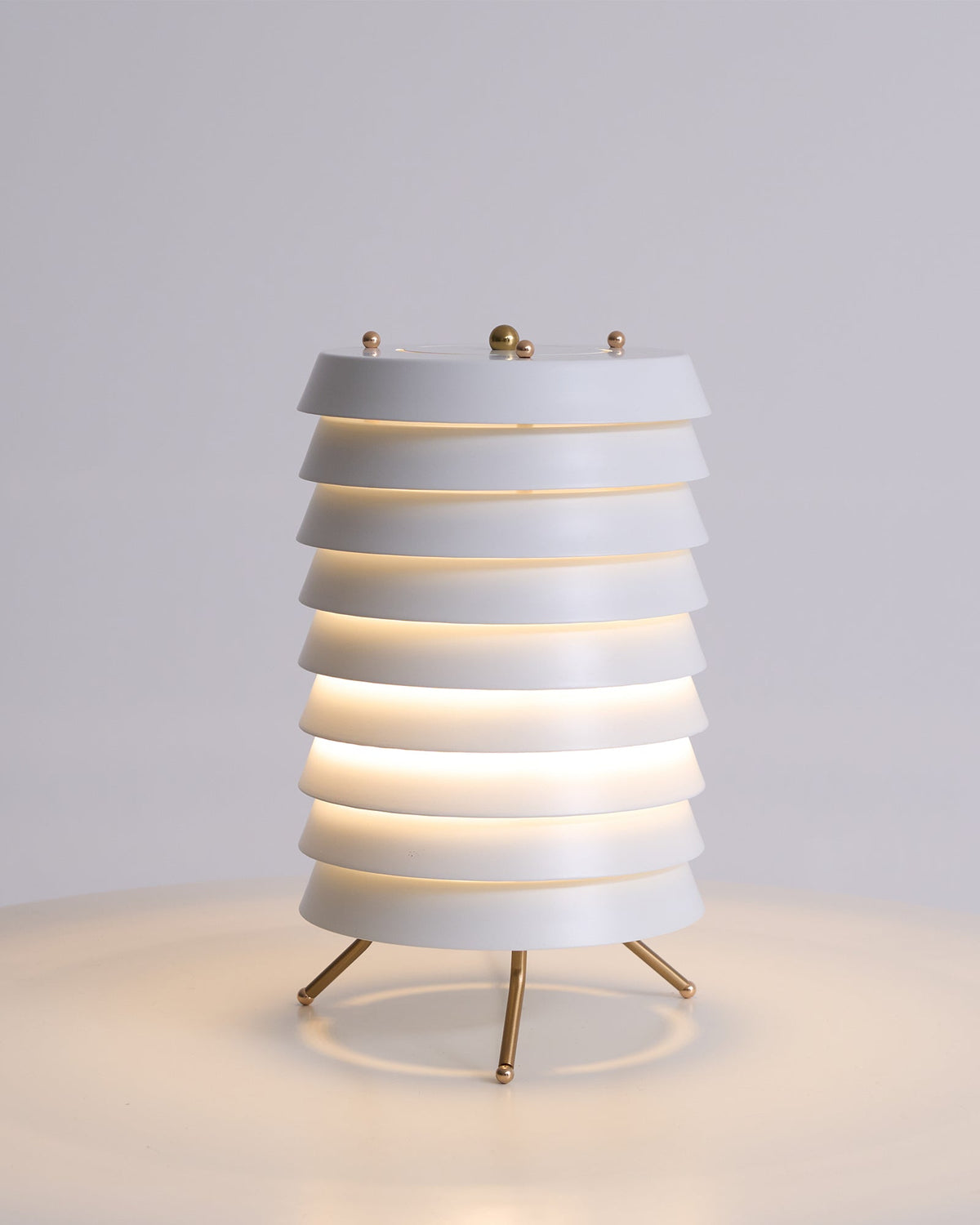 Orelelette Gitter-Design Skandinavische Tischleuchte