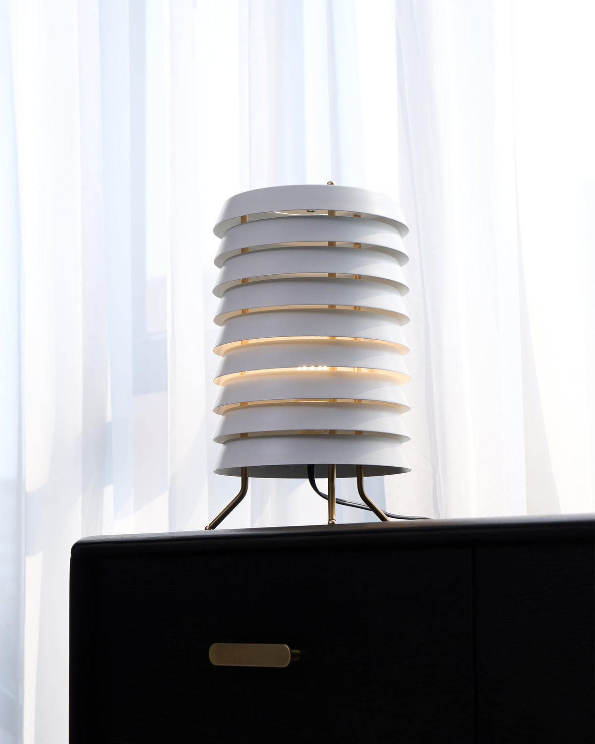 Orelelette Gitter-Design Skandinavische Tischleuchte