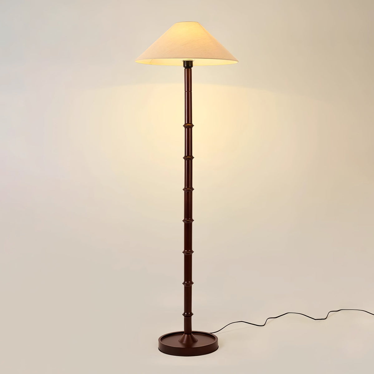 Zen Stehleuchte aus Bambus mit Knotendesign