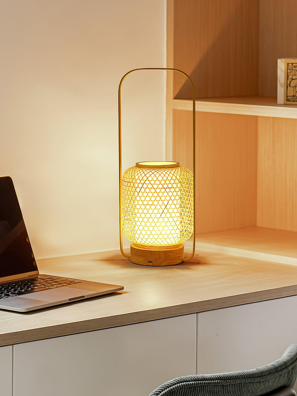 Orbituse Retro-Tischleuchte aus Holz