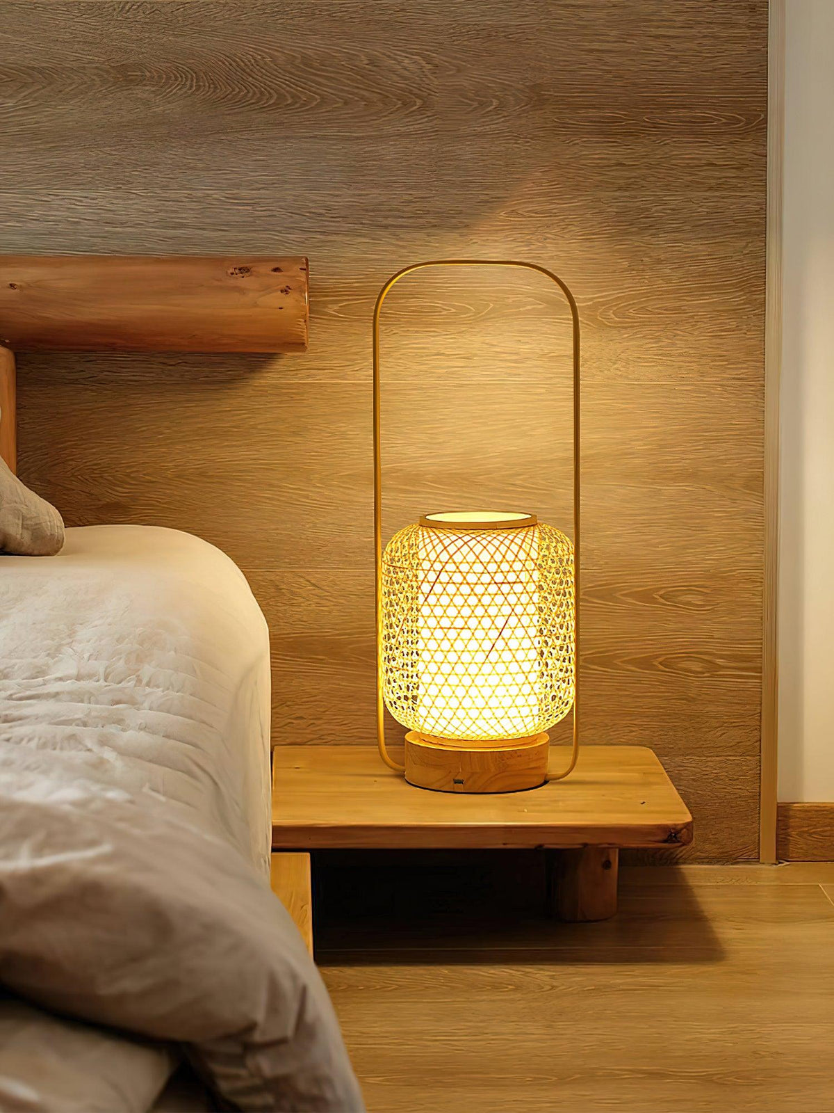 Orbituse Retro-Tischleuchte aus Holz