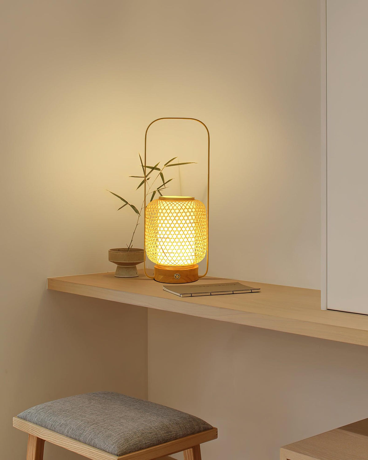 Orbituse Retro-Tischleuchte aus Holz