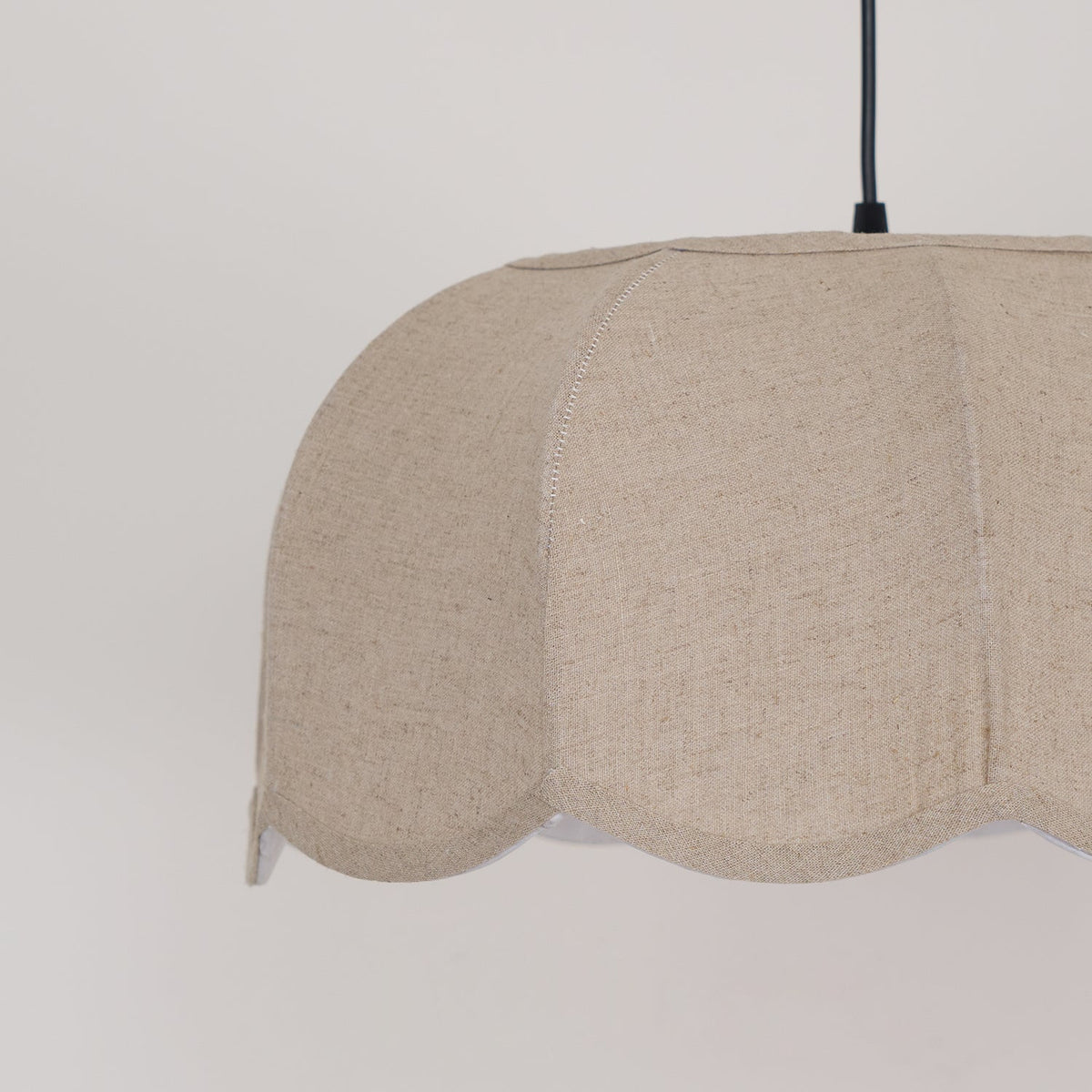 Linoaya Pendelleuchte aus Stoff im rustikalen Stil in Beige