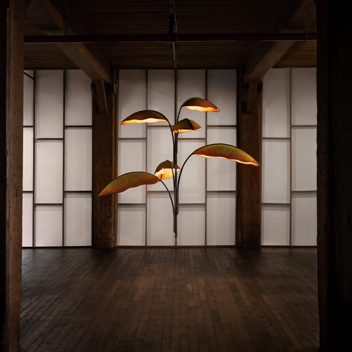 Rauduvyu Kronleuchter modern minimalistisch Leaf Schwarz Metall