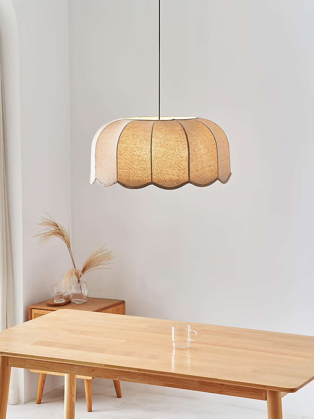 Linoaya Pendelleuchte aus Stoff im rustikalen Stil in Beige