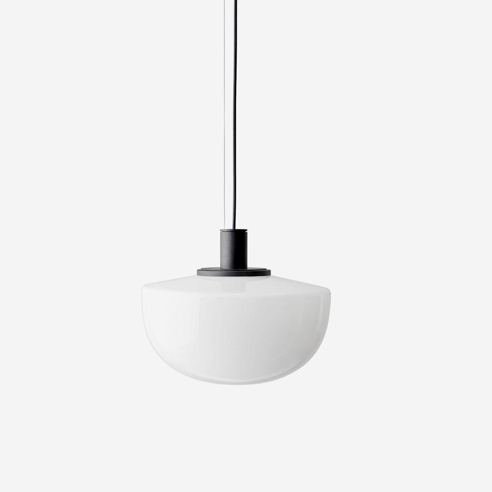 Pendelleuchte aus Glas Kuppel Metallmontage Minimalistisch Entspannend