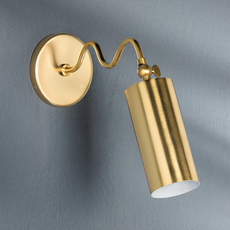 Vatnuvyu zeitgenössische minimalistische Wandleuchte aus Metall mit Stoffschirm