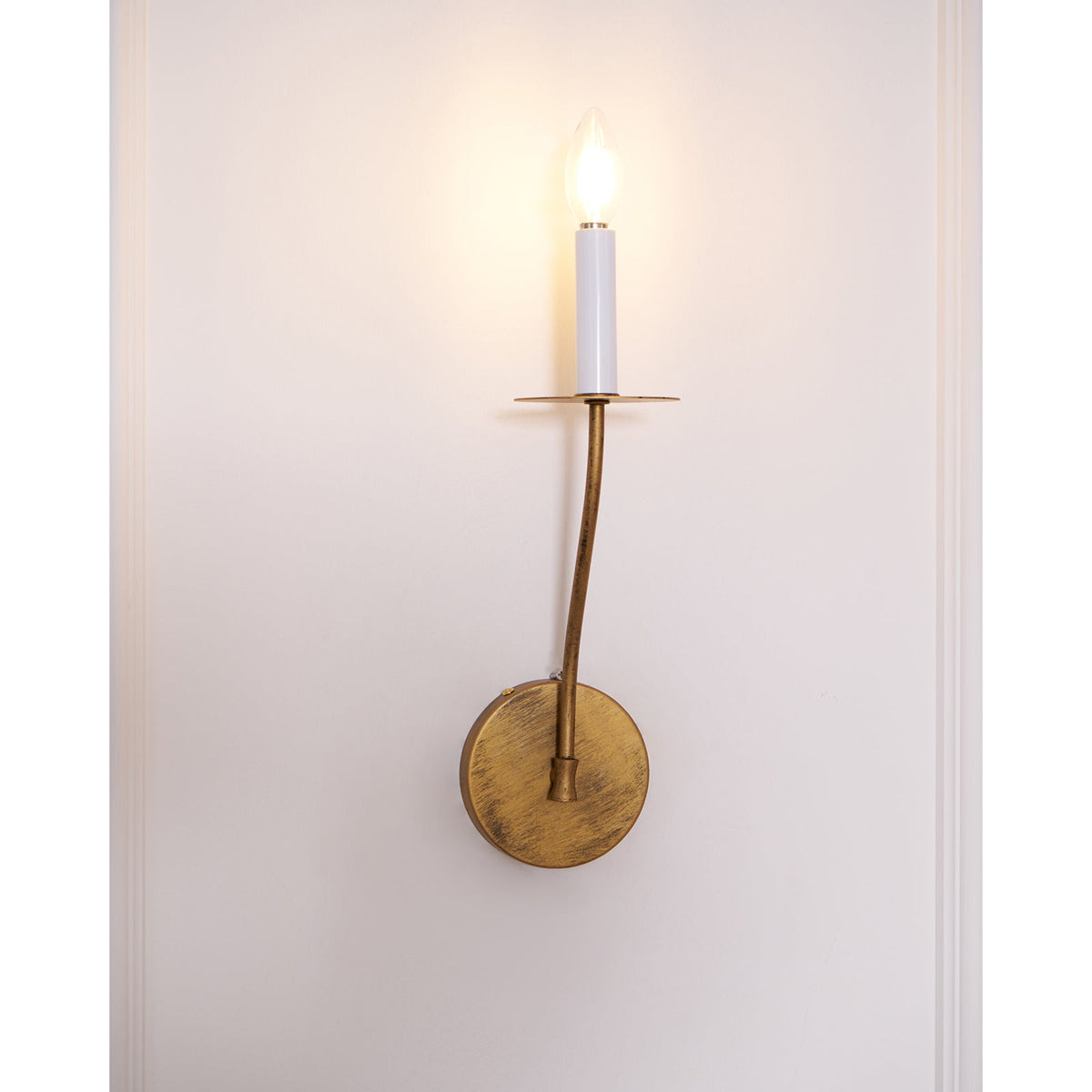 Eirikuvyh zeitgenössische minimalistische Vintage-Industrie-Wandleuchte aus Metall
