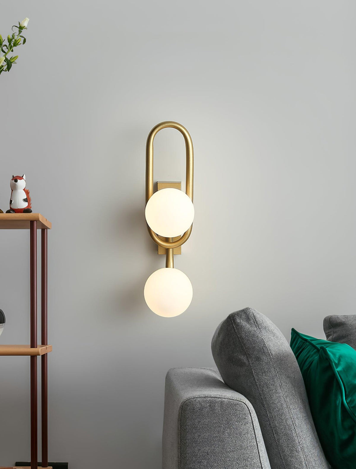 Alphaia zeitgenössische minimalistische Wandleuchte aus Glas