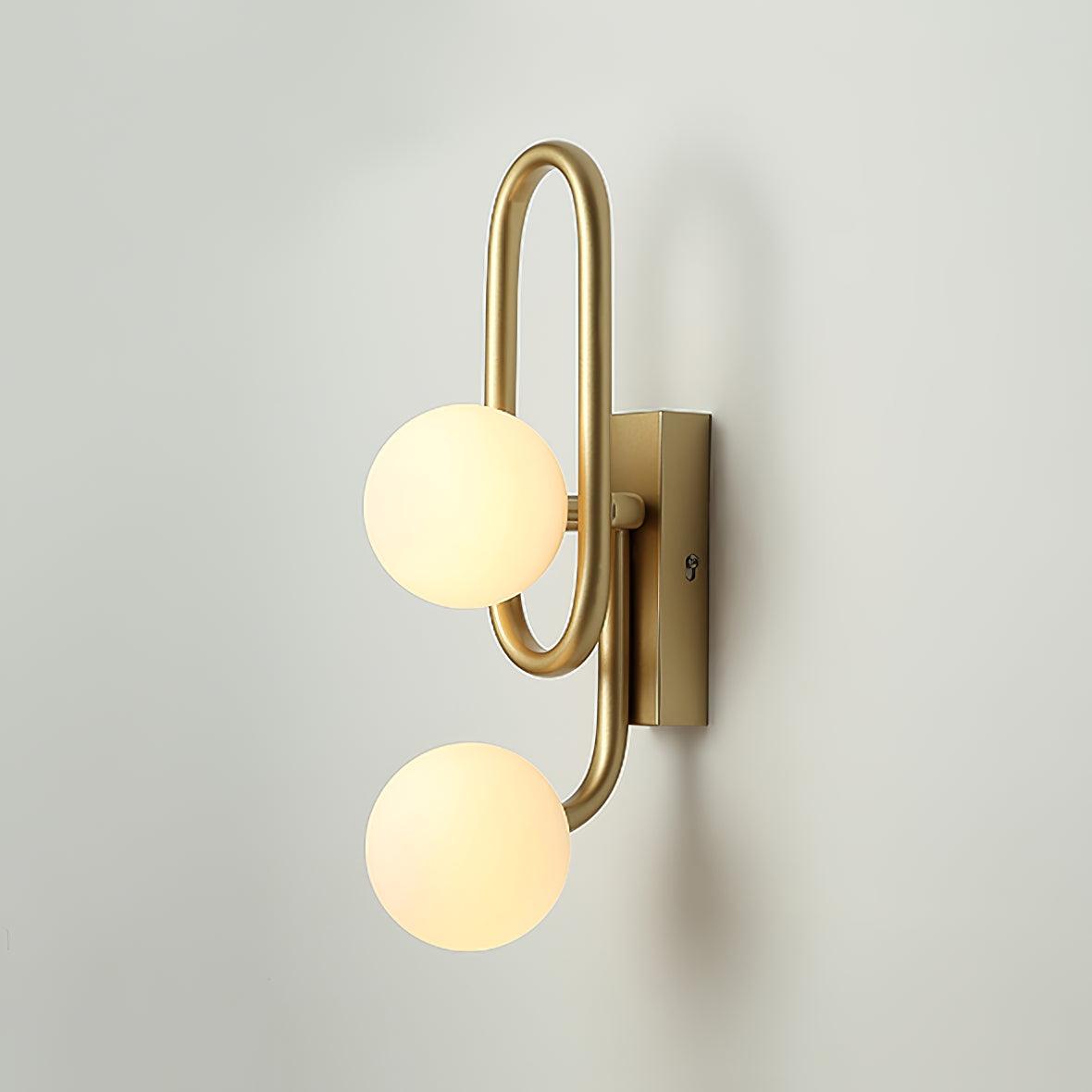 Alphaia zeitgenössische minimalistische Wandleuchte aus Glas