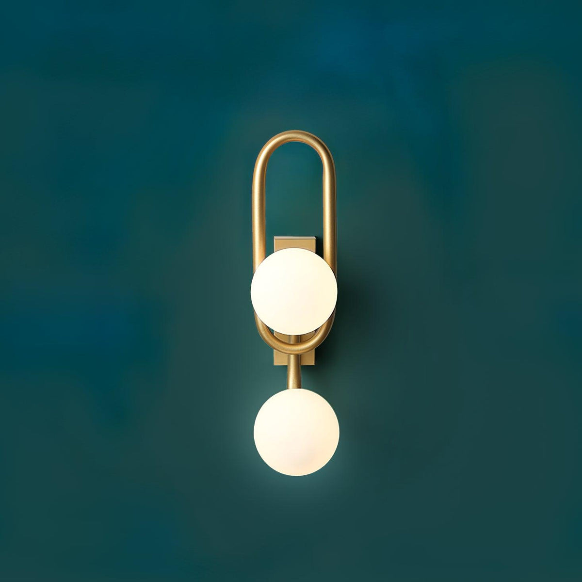 Alphaia zeitgenössische minimalistische Wandleuchte aus Glas
