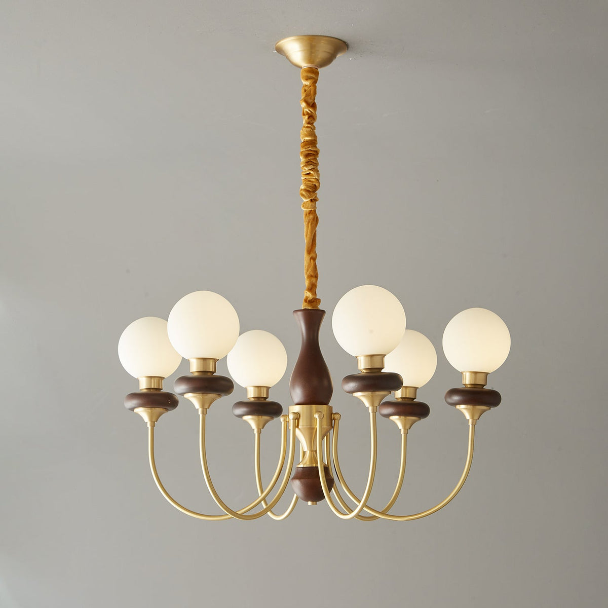 Cotheor Vintage Kronleuchter aus Holz und Glas im traditionellen Stil