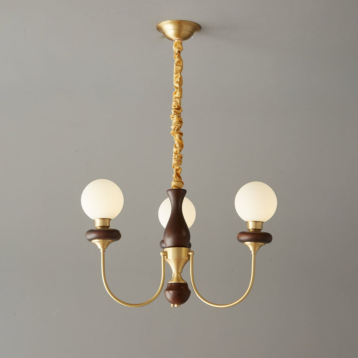 Cotheor Vintage Kronleuchter aus Holz und Glas im traditionellen Stil