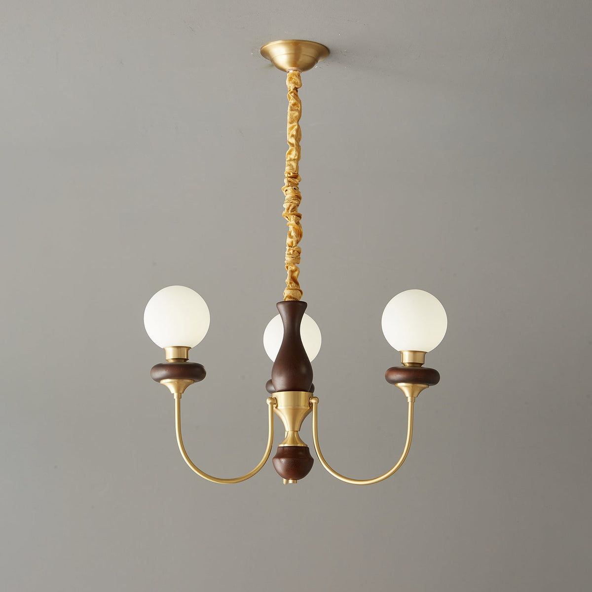 Cotheor Vintage Kronleuchter aus Holz und Glas im traditionellen Stil