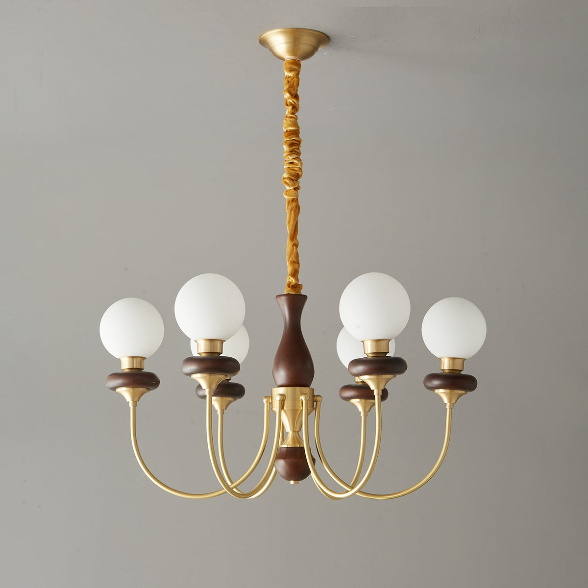 Cotheor Vintage Kronleuchter aus Holz und Glas im traditionellen Stil