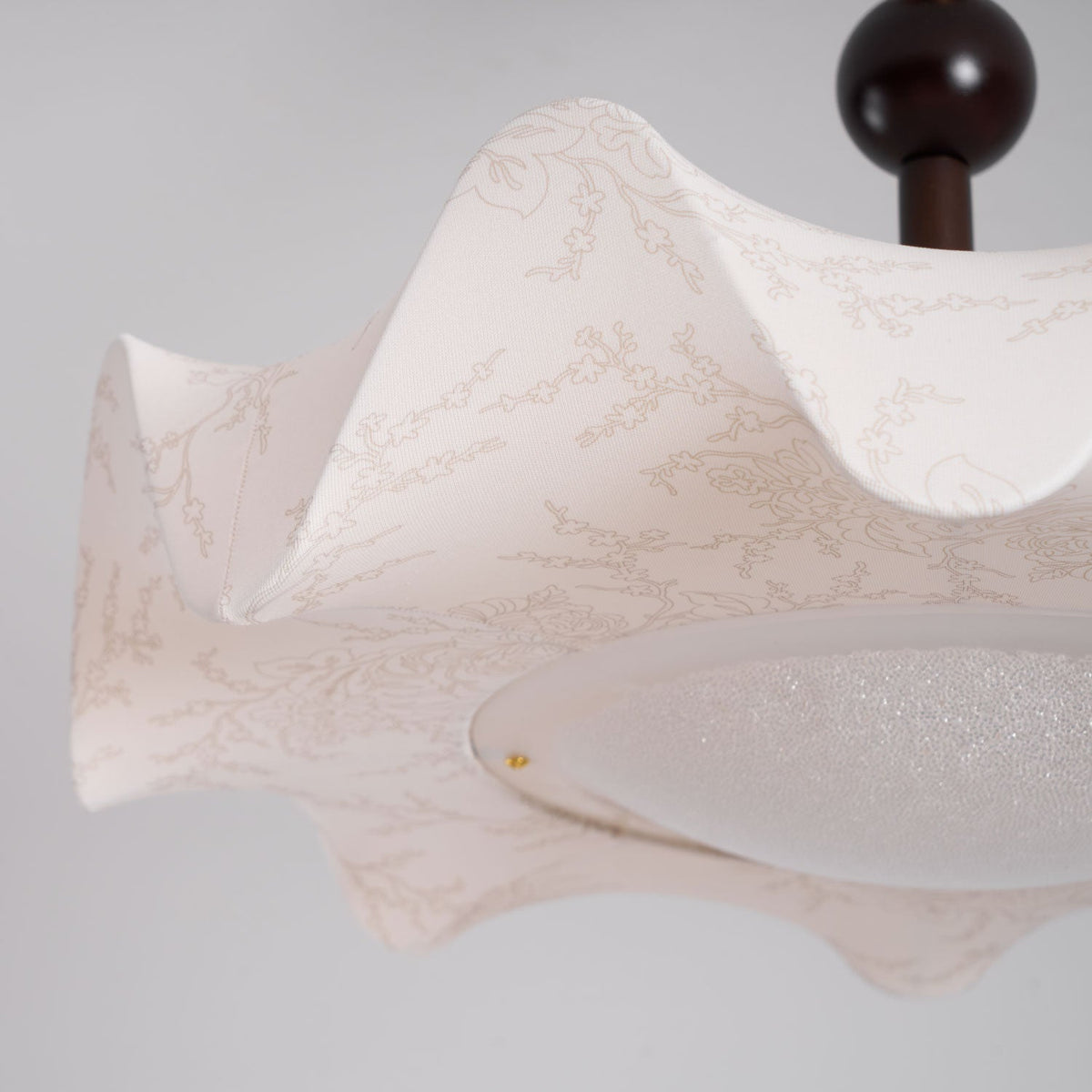 Avlorus traditionelle Premium-Eleganz Deckenleuchte aus Holz und Stoff