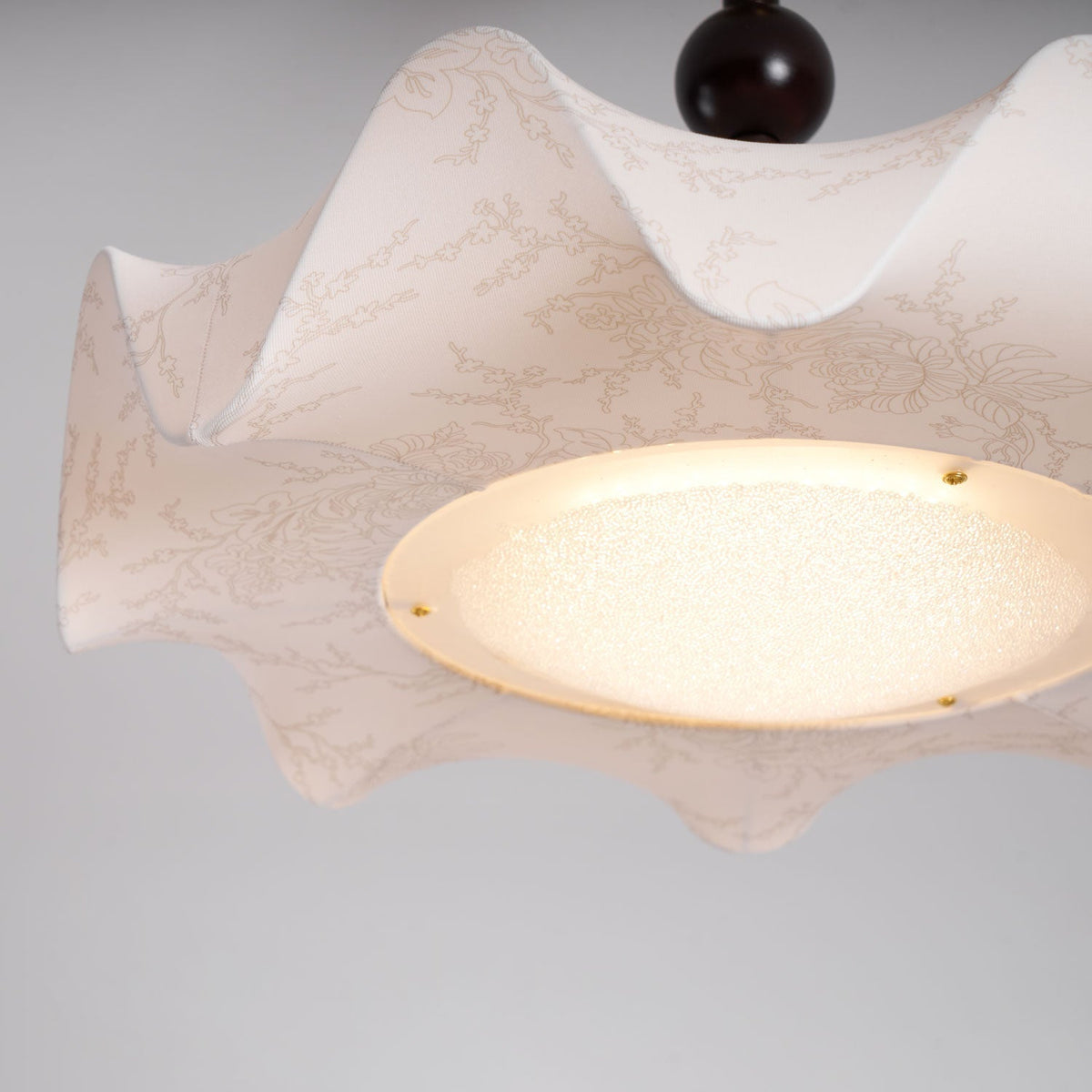 Avlorus traditionelle Premium-Eleganz Deckenleuchte aus Holz und Stoff