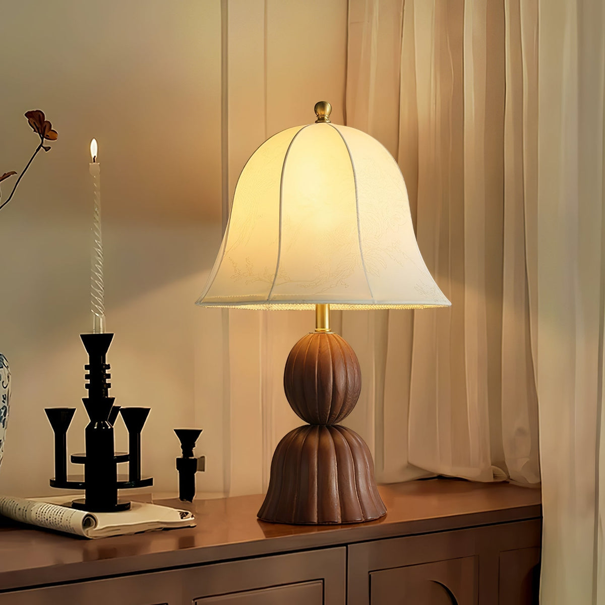 Aldiia Tischleuchte aus Stoff und Holz im Vintage-Stil