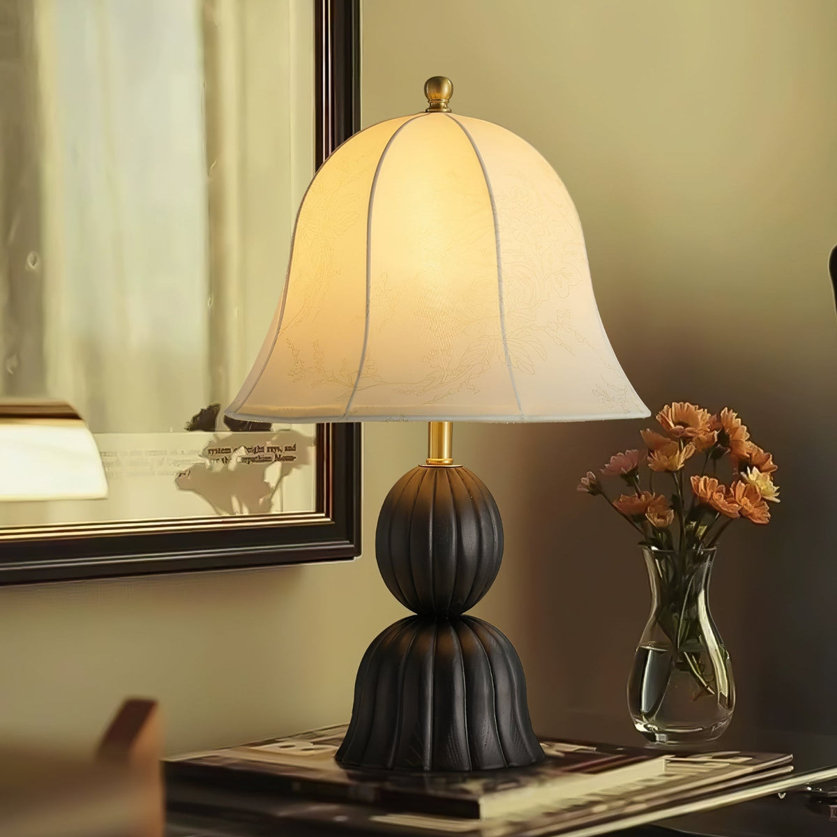 Aldiia Tischleuchte aus Stoff und Holz im Vintage-Stil