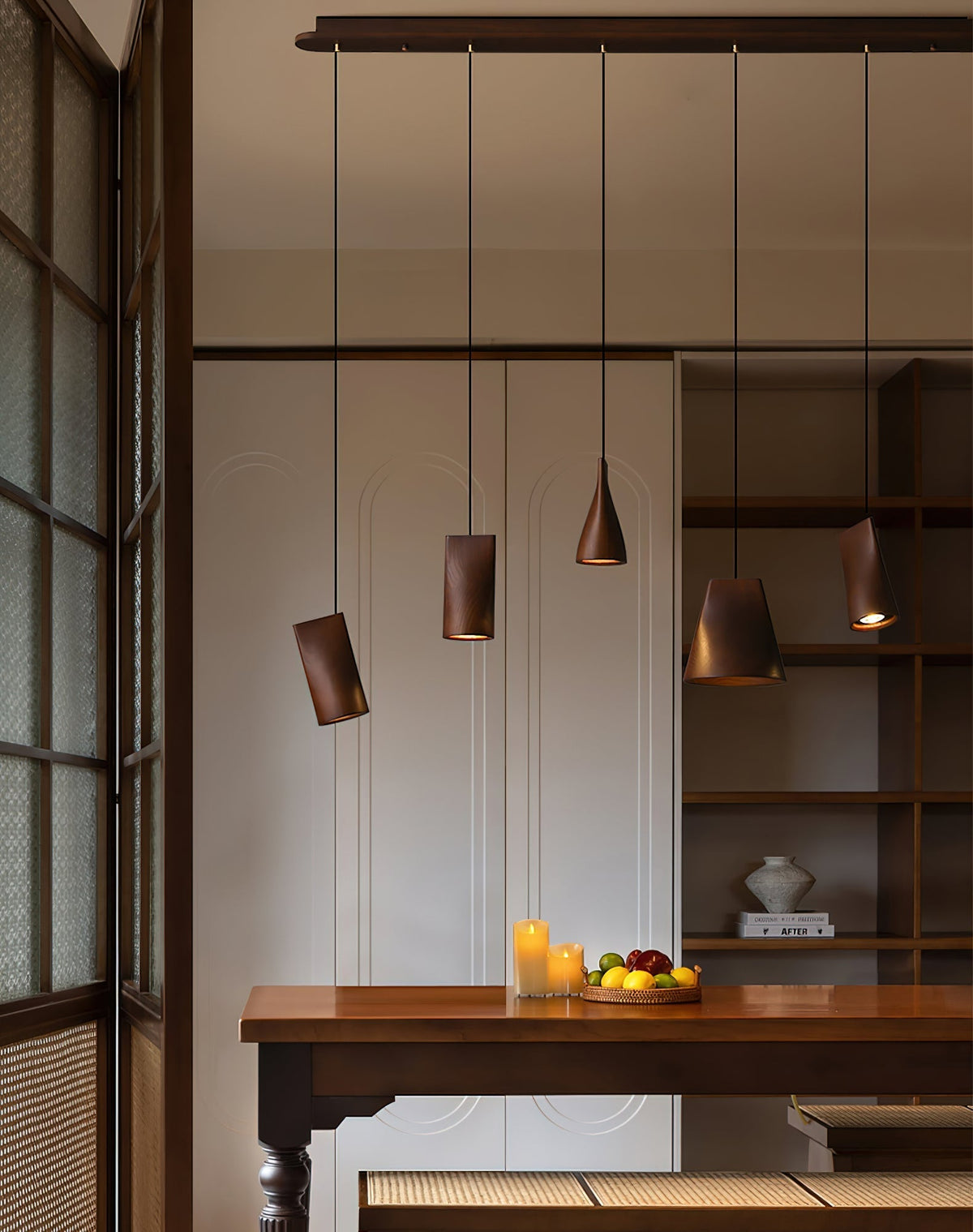 Ivarara asymmetrische Pendelleuchte aus Holz