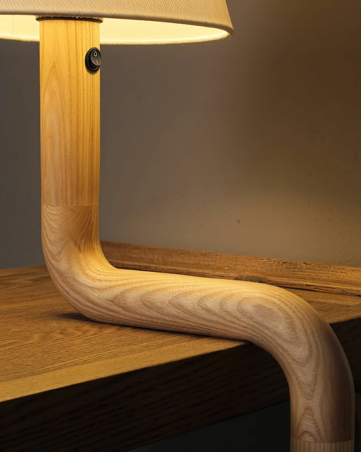 Syleielle Tischlampe aus Holz