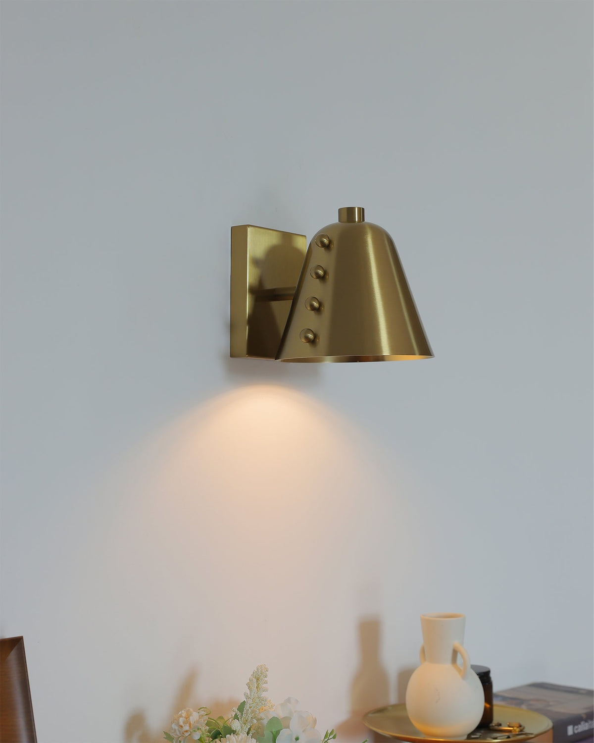 Bespoke Wandleuchte
