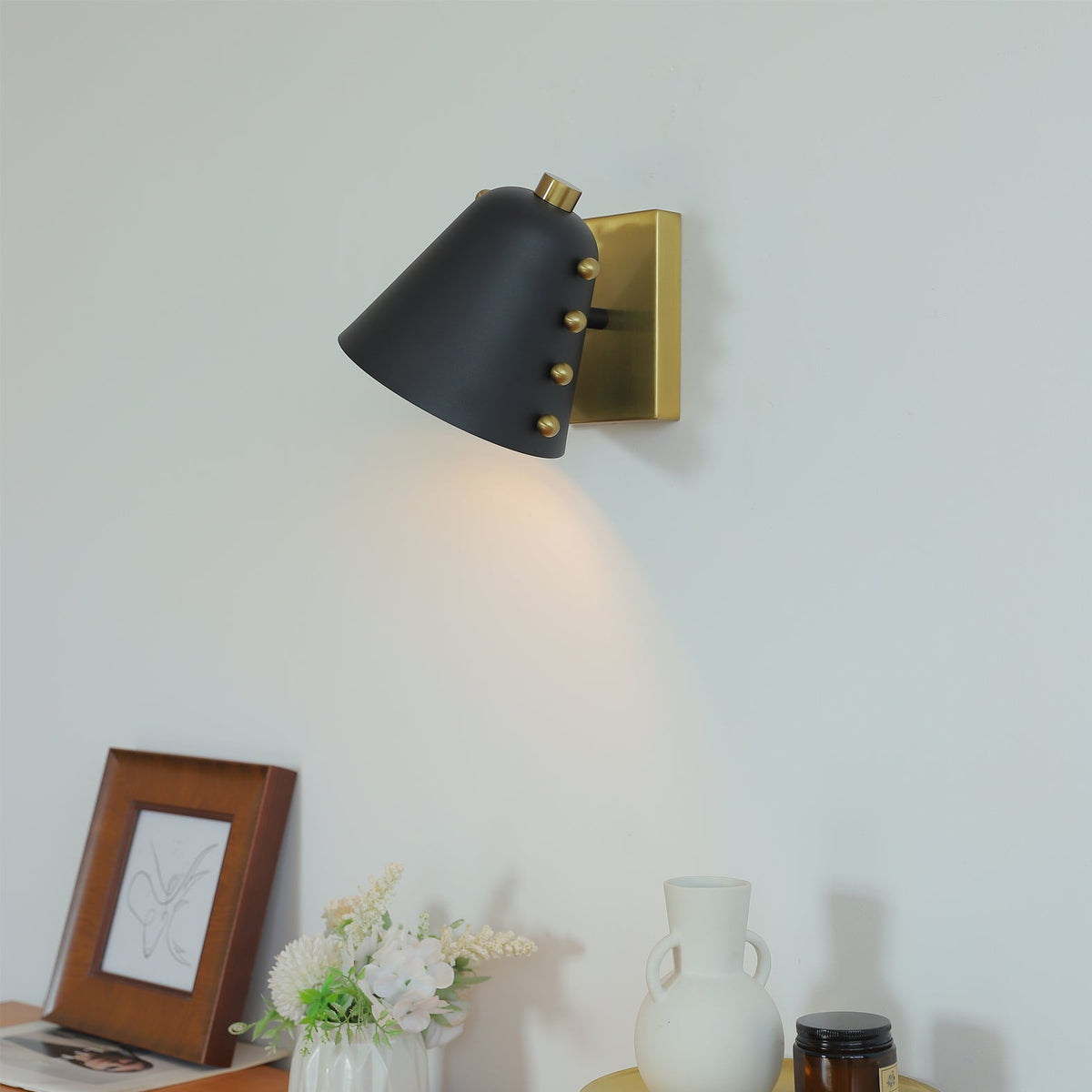 Bespoke Wandleuchte