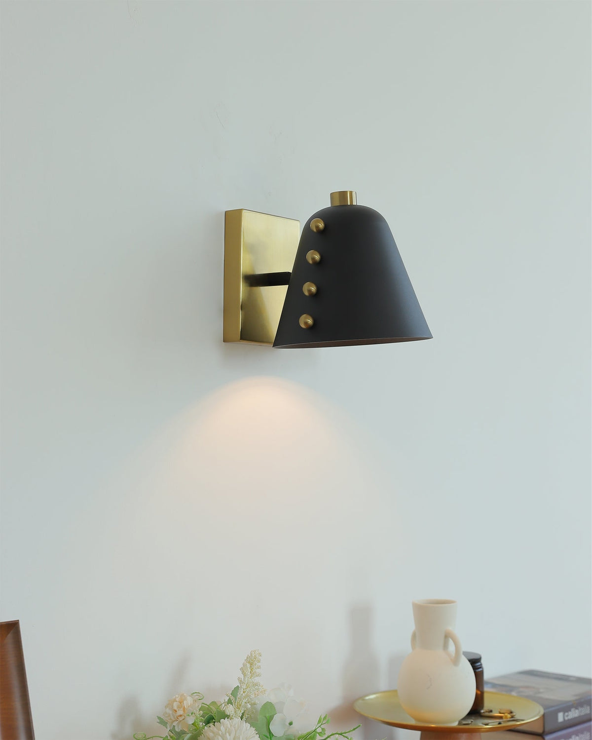 Bespoke Wandleuchte