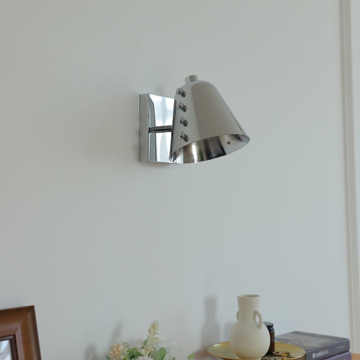 Bespoke Wandleuchte