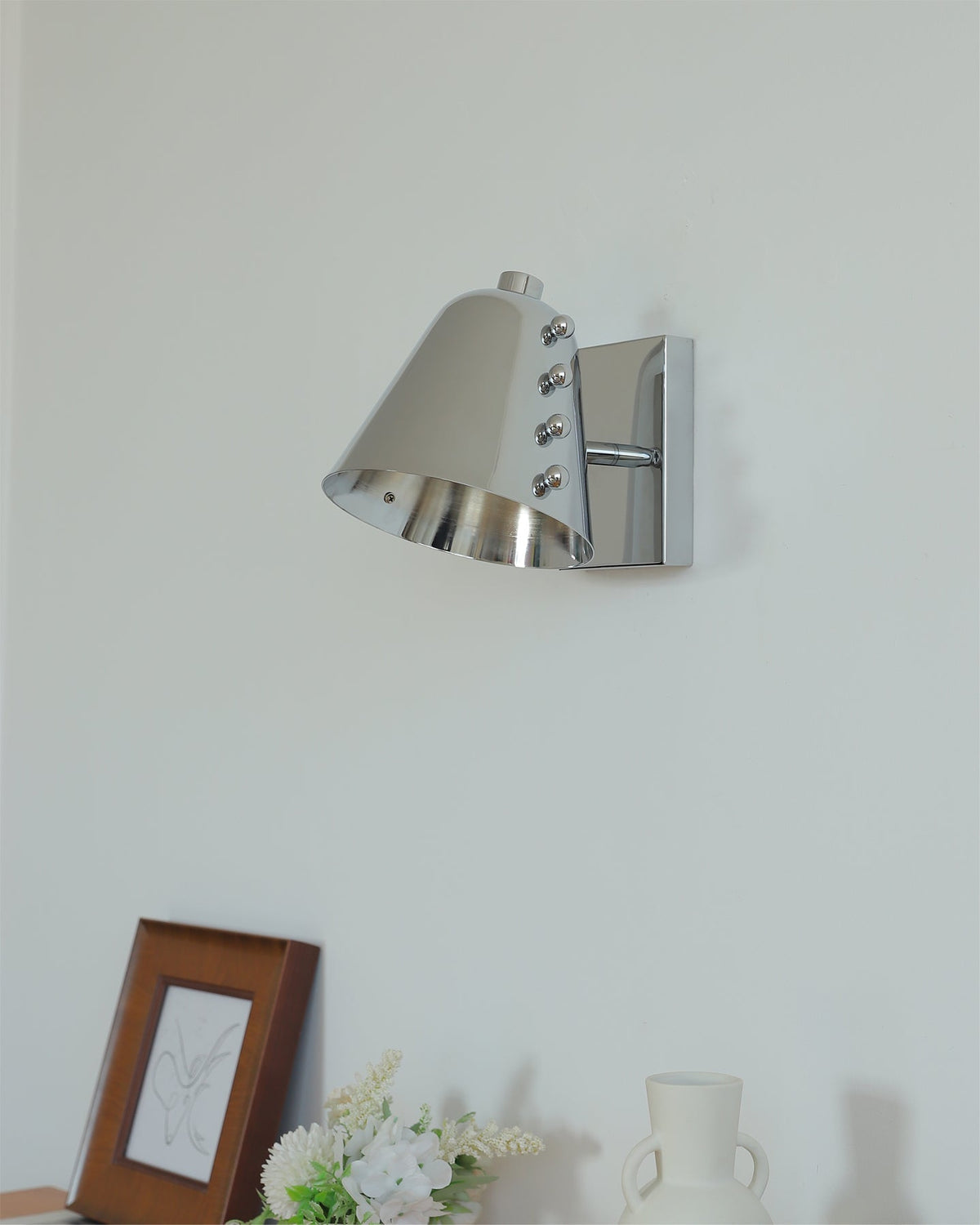Bespoke Wandleuchte