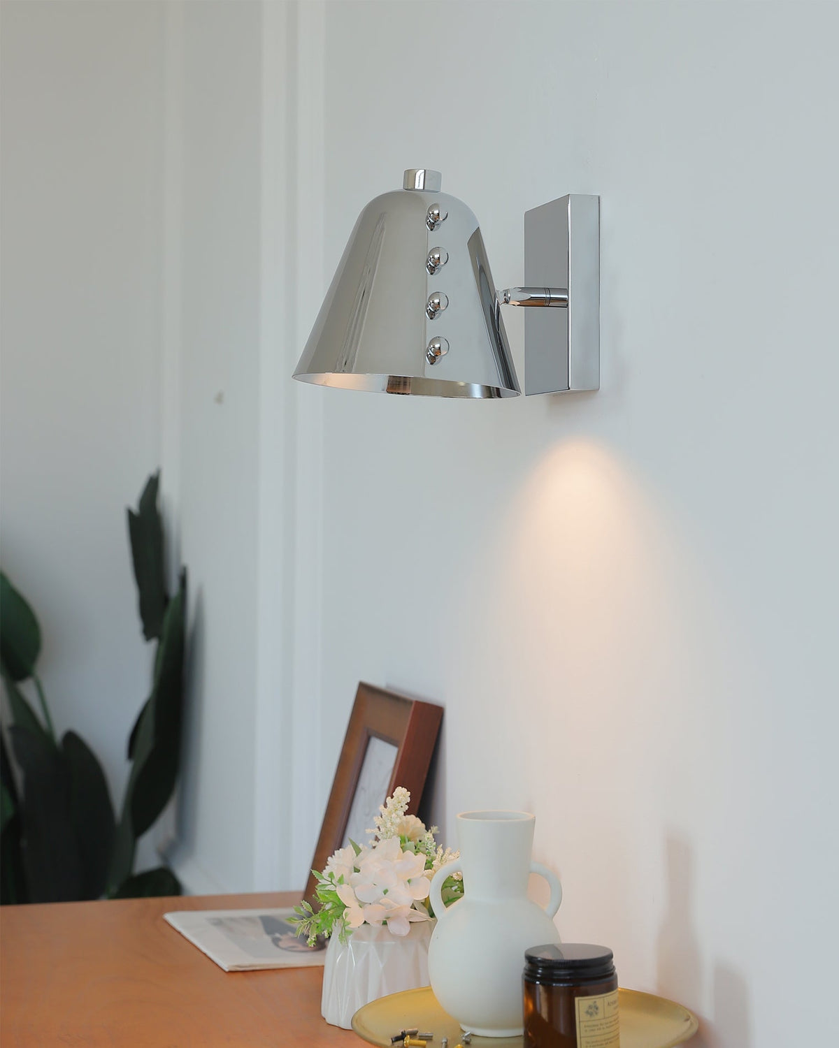 Bespoke Wandleuchte