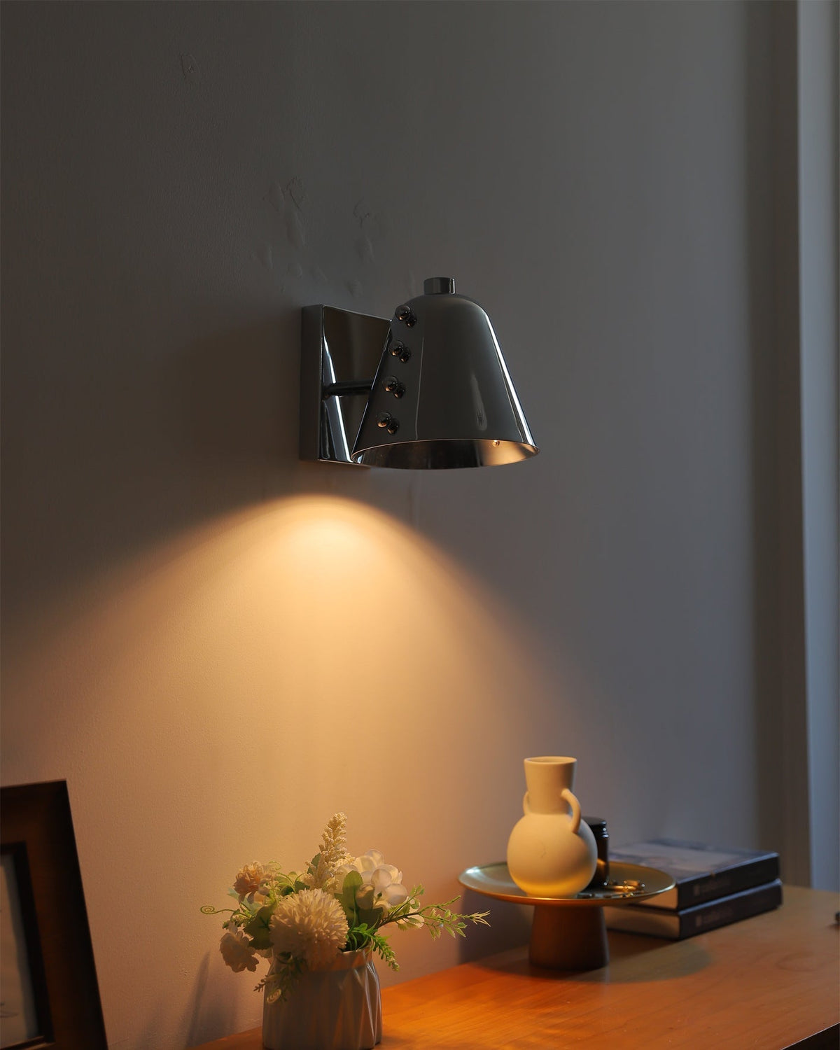 Bespoke Wandleuchte