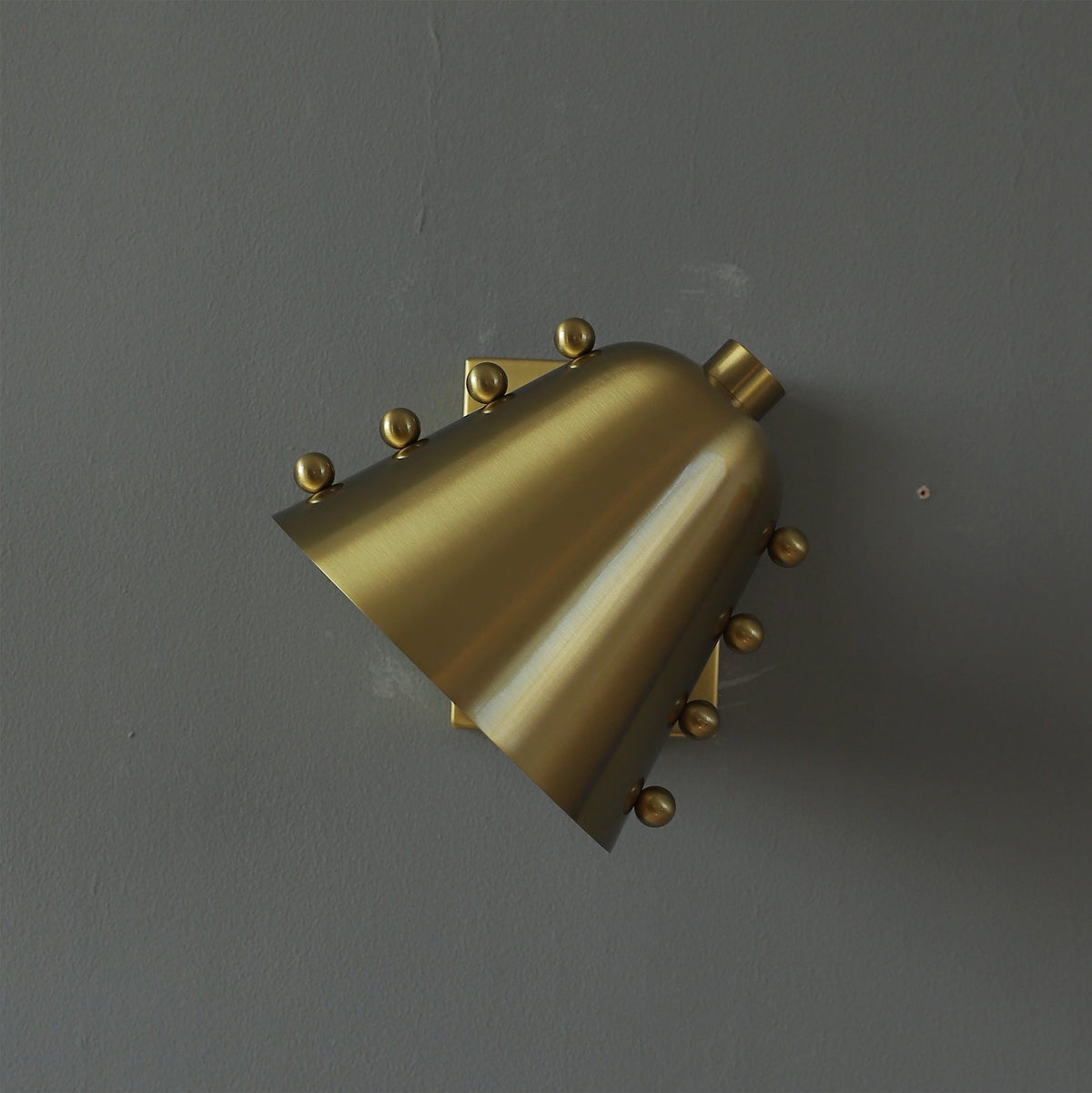 Bespoke Wandleuchte