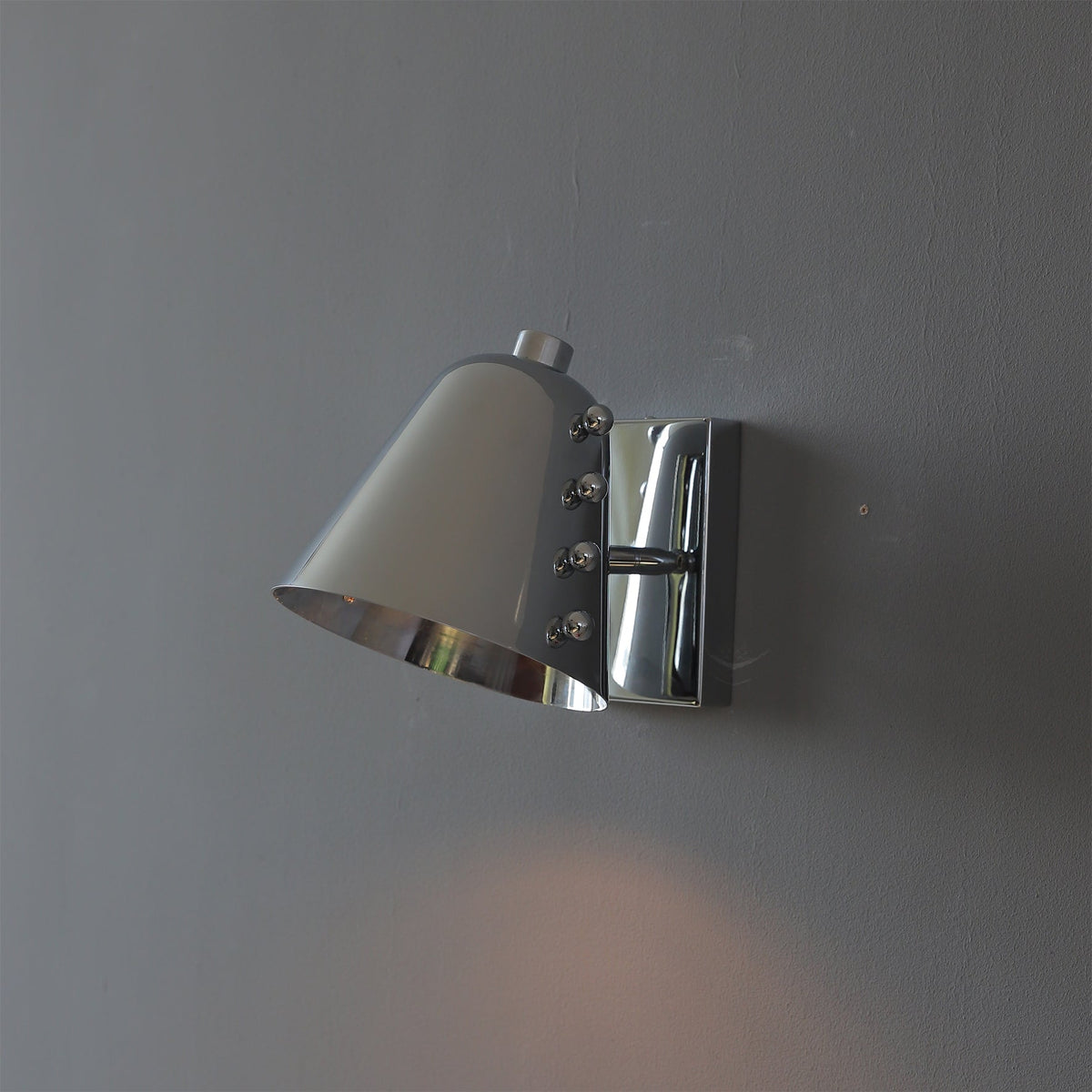 Bespoke Wandleuchte