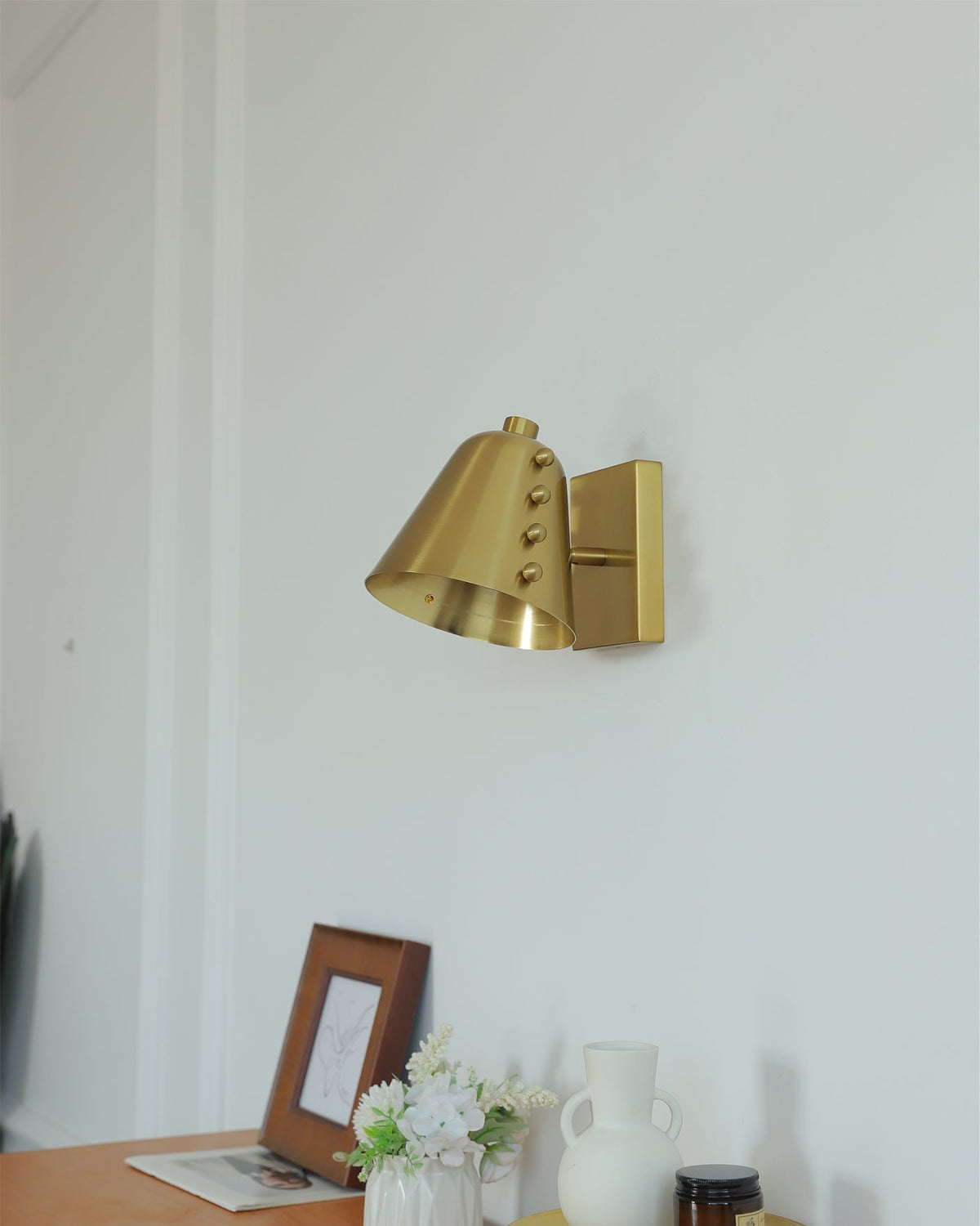 Bespoke Wandleuchte