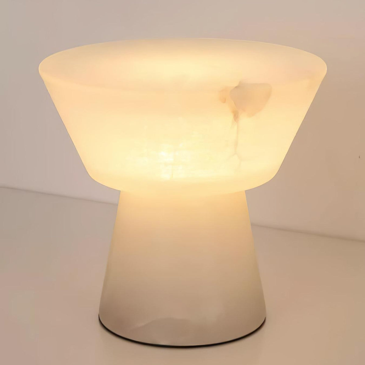 Ane Pedestal Alabaster Tischleuchte