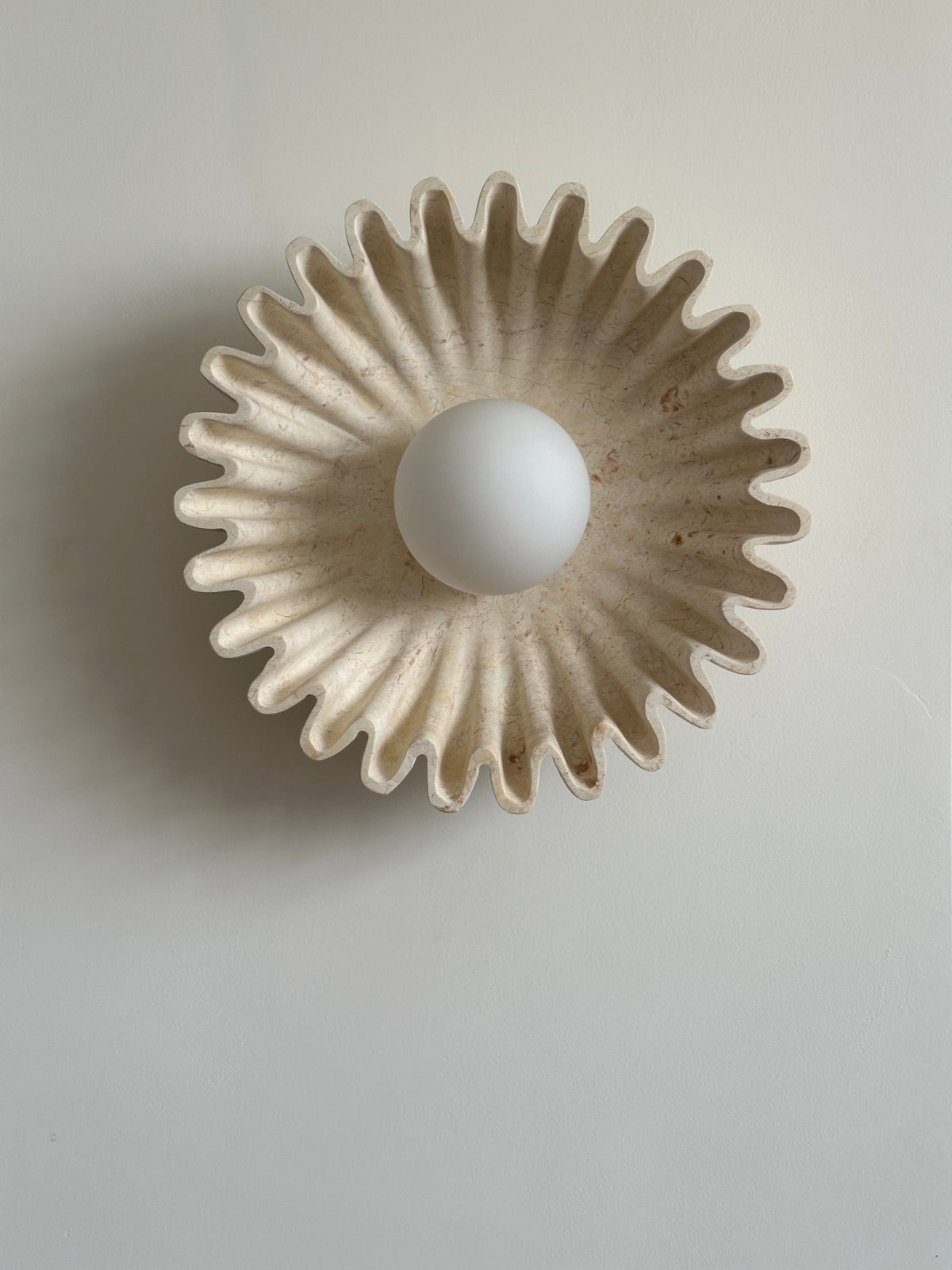 Avenisielle Wandleuchte