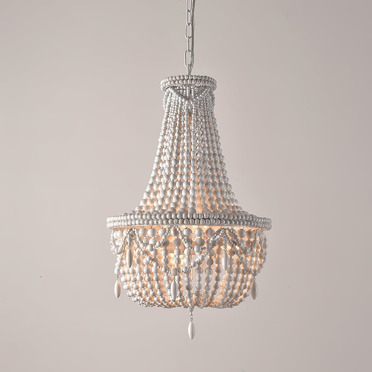 Eirikuvyu Kronleuchter im postmodernen Luxus-Stil mit Perlen aus Metall und Holz