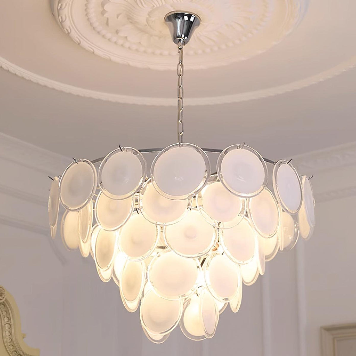 Lumirae Kronleuchter Kaskadierende Milchglas-Scheiben